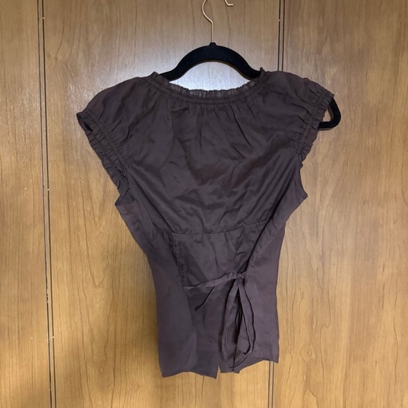 Reformation Alabama Top
Reformation x Devon Lee Carlson
$168
Chocolate Cake - Picture 4 of 5